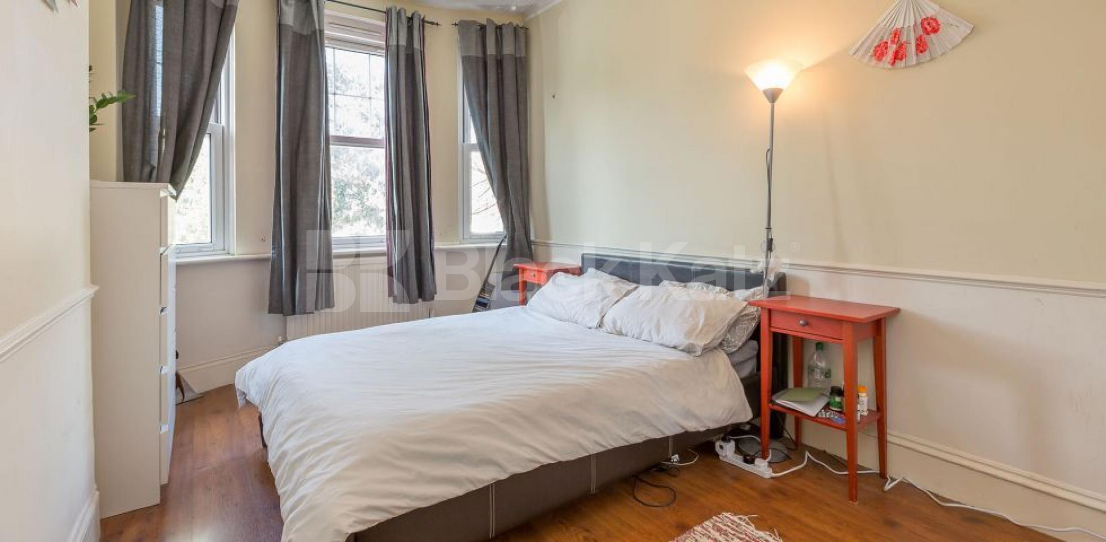 			HUGE 3 BED WITHIN A MANSION BLOCK!, 3 Bedroom, 1 bath, 1 reception Flat			 Morgan Road, Holloway 